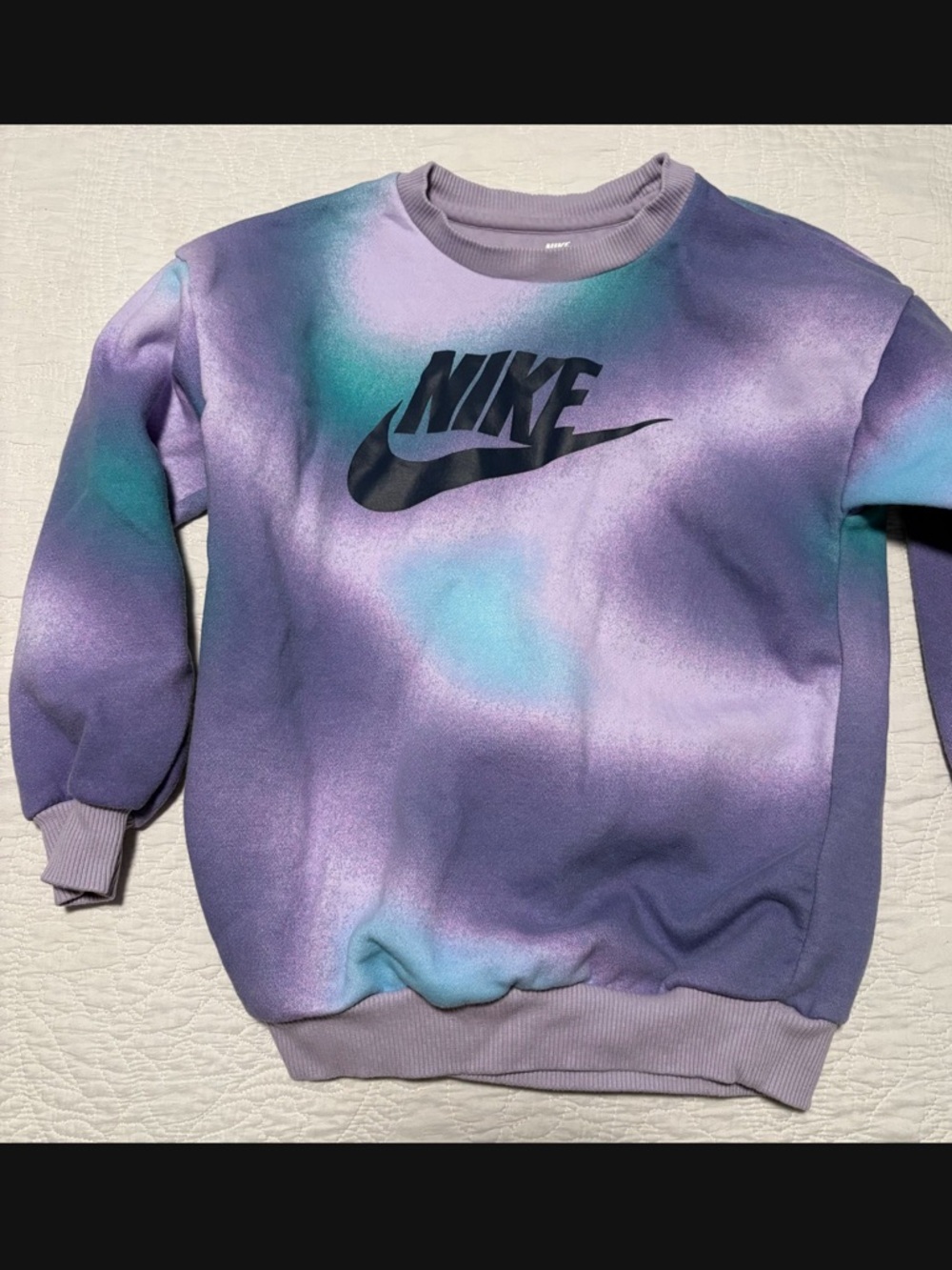 Girls Nike Crewneck Sweatshirt size 5-6y